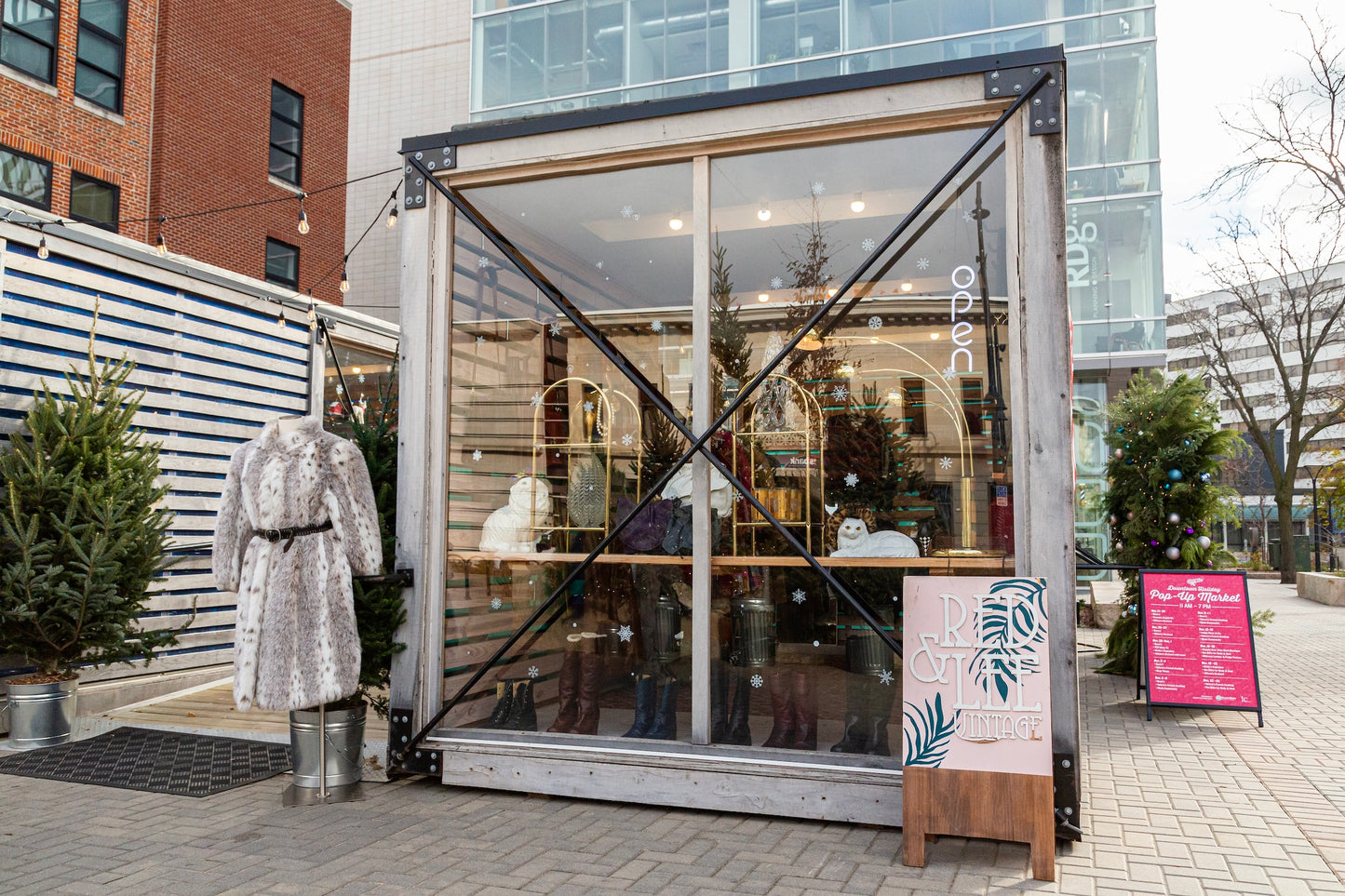 2025 Downtown Holiday Pop-Up Market - Vendor Deposit